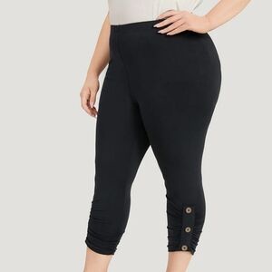 BloomChic High Rise Cropped Leggings NWT-B4